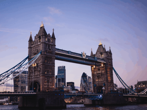Moving-to-the-UK