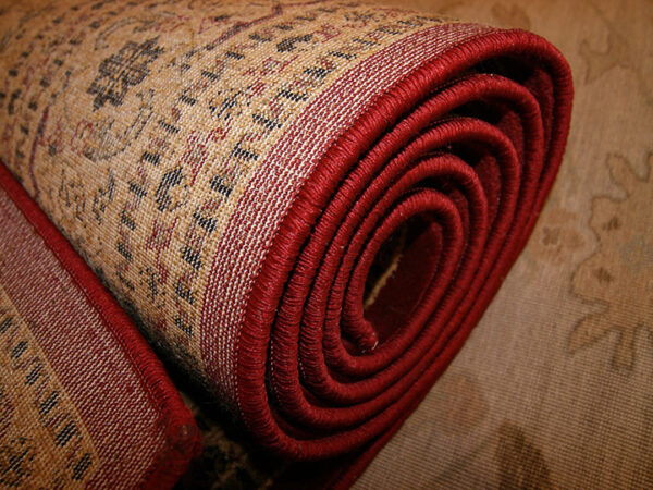 how-to-store-carpet-cubic-storage (1)